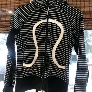 Lululemon Scuba b&w striped sweatshirt